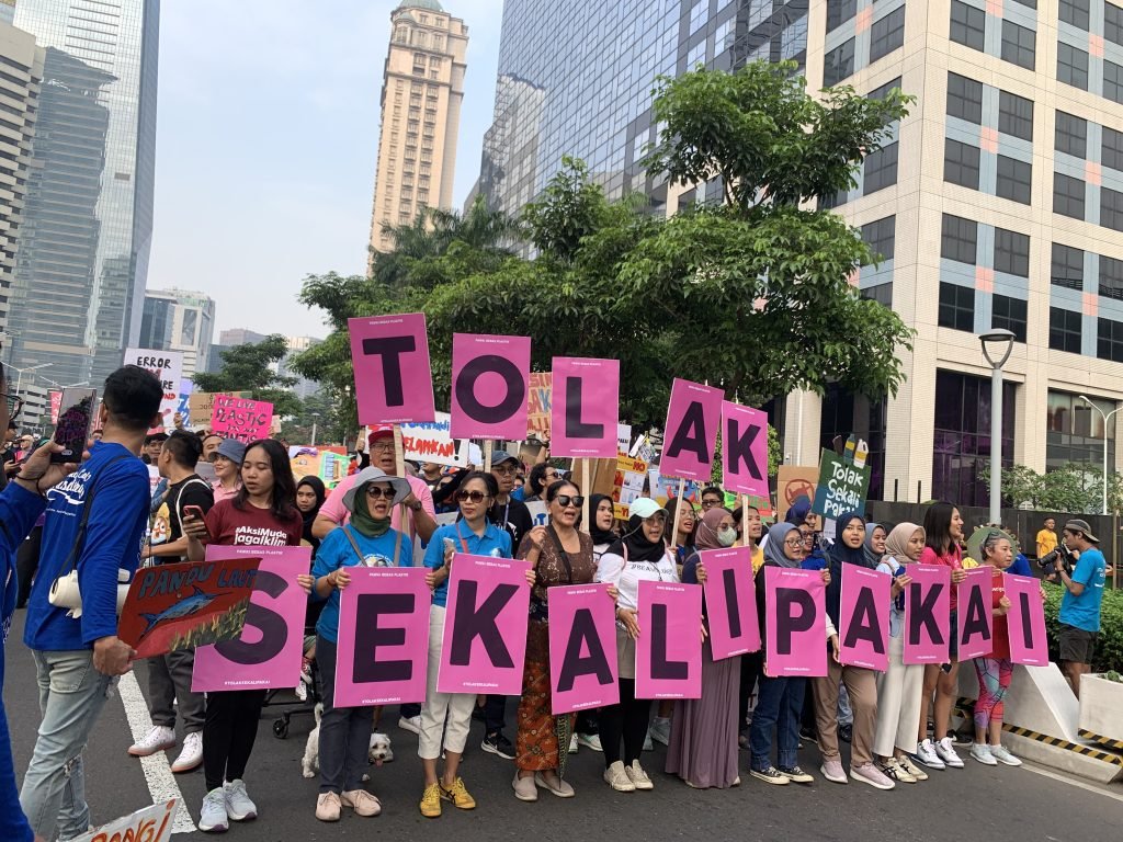 Poster Tolak Plastik Sekali Pakai